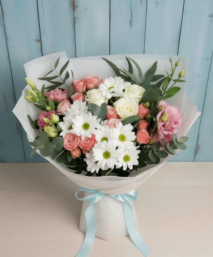 Букет цветов из: Розы, Лизиантусы и Хризантемы в Поселок опытного хозяйства Ермолино