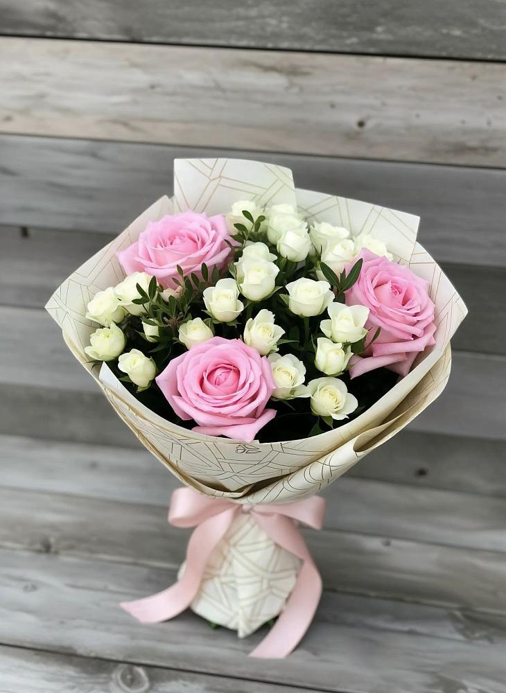 Букет цветов из: Розы в Поселок опытного хозяйства Ермолино