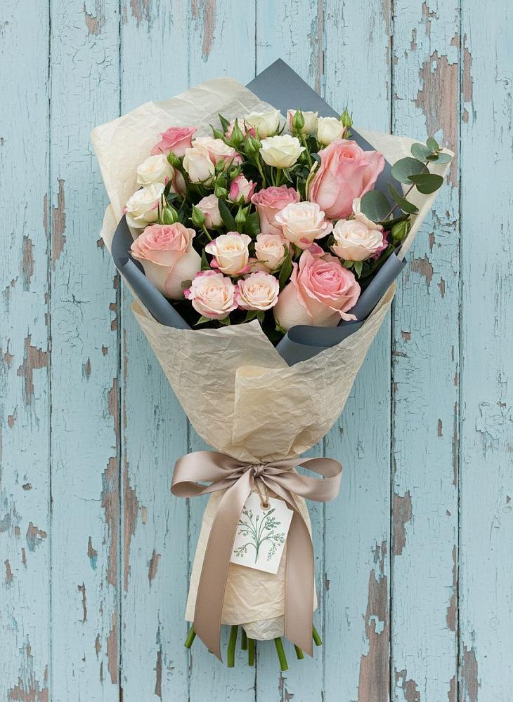 Букет цветов из: Розы в Поселок опытного хозяйства Ермолино