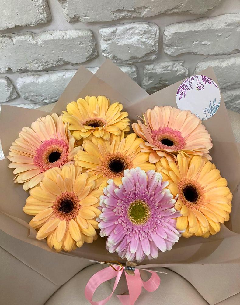 Букет цветов из: Герберы в Поселок опытного хозяйства Ермолино