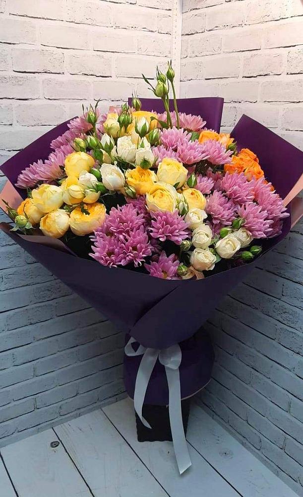 Букет цветов из: Хризантемы и Розы в Поселок опытного хозяйства Ермолино