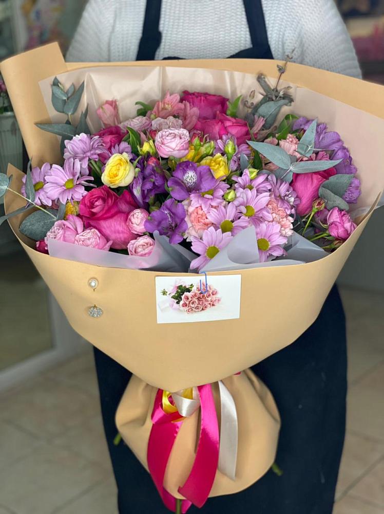 Букет цветов из: Хризантемы, Гвоздики и Альстромерии в Поселок опытного хозяйства Ермолино