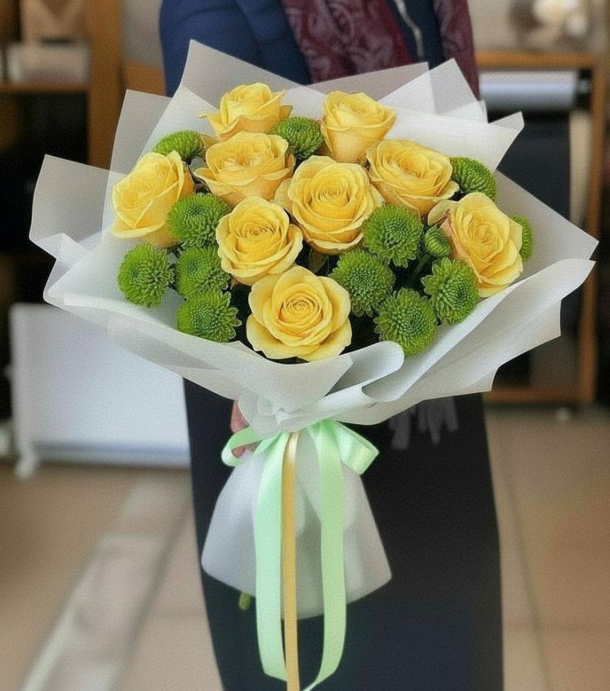 Букет цветов из: Хризантемы и Розы в Поселок опытного хозяйства Ермолино