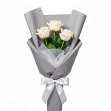 Букет 3 белые розы в Поселок опытного хозяйства Ермолино