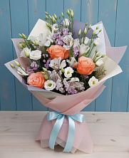 Букет цветов из:  Лизиантусы, Розы, Альстромерии и Гипсофила в Поселок опытного хозяйства Ермолино