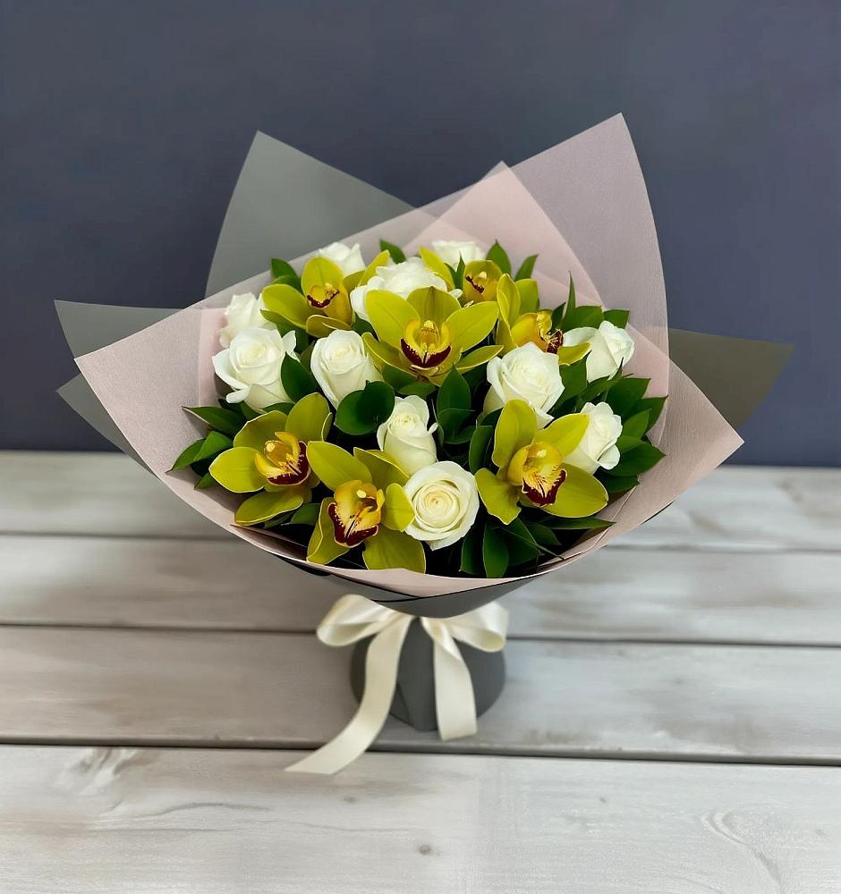 Букет цветов из: Орхидеи и Розы в Поселок опытного хозяйства Ермолино