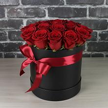 Цветочная композиция из Розы в шляпной коробке #REPLACE_PRED# Поселок опытного хозяйства Ермолино