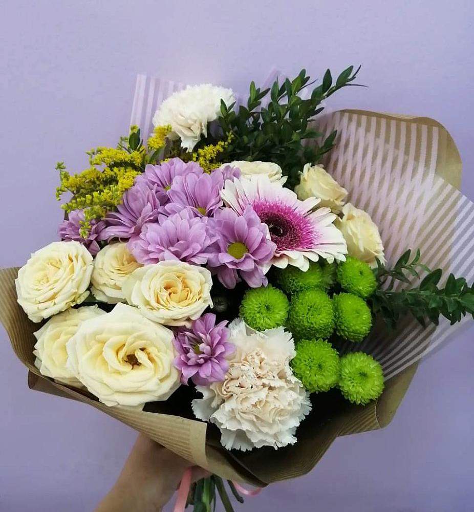 Букет цветов из: Хризантемы, Розы, Гвоздики и Герберы в Поселок опытного хозяйства Ермолино