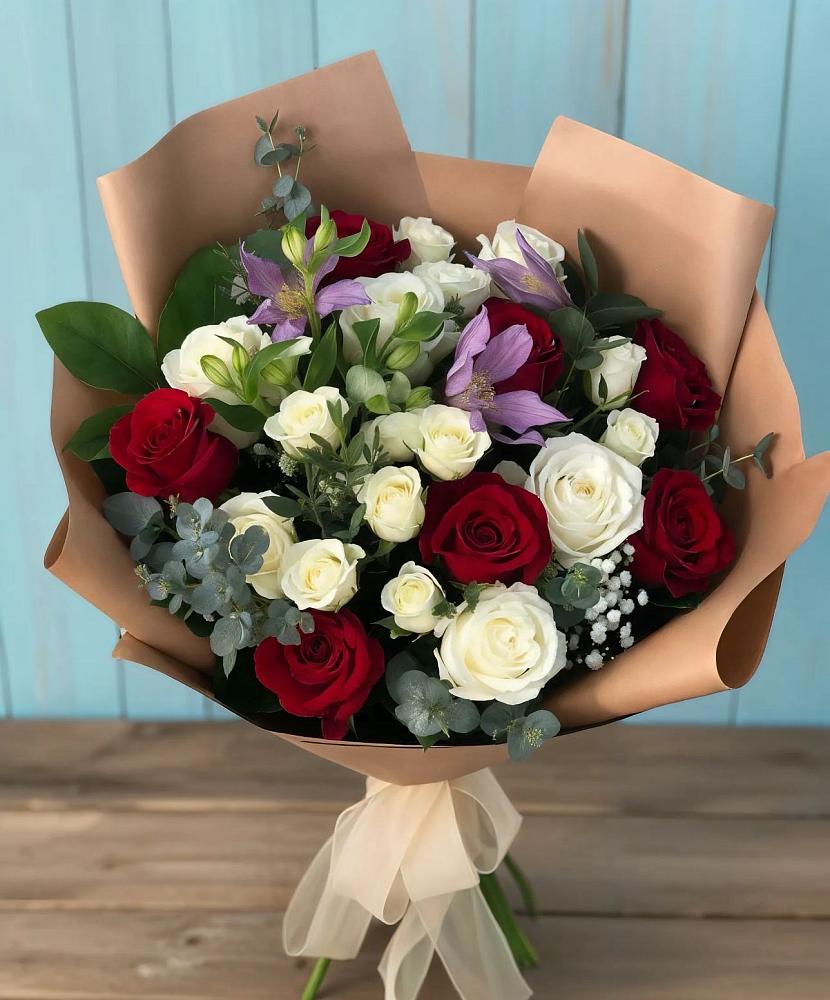 Букет цветов из: Розы и Альстромерии в Поселок опытного хозяйства Ермолино
